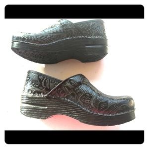 Dansko nursing shoes. Like new